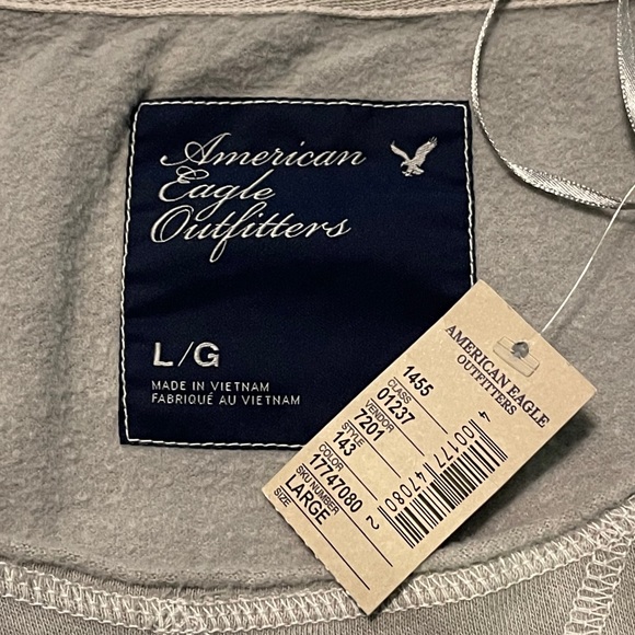 NWT American Eagle Crew Neck Sweatshirt - Picture 9 of 9